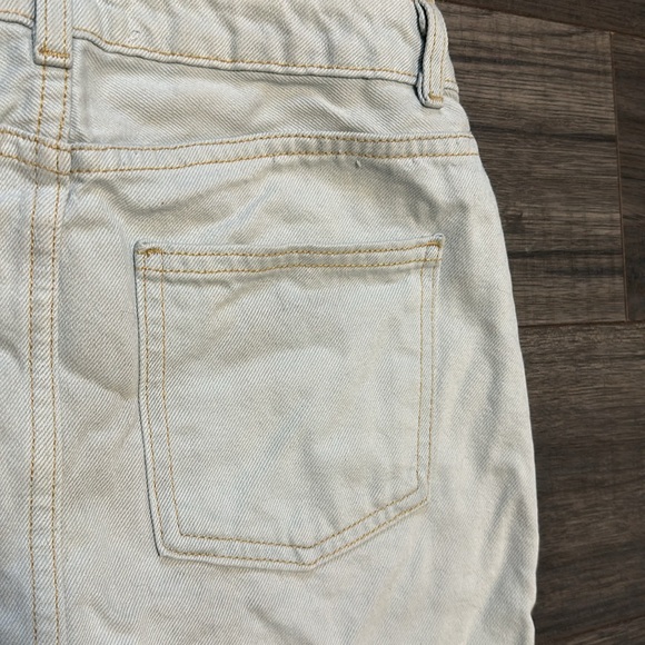 American Apparel JEANS - Light Wash Denim Mini Skirt - Picture 7 of 8